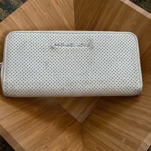 Michael kors wallet cream colored